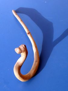 Matar a cobra e mostrar o pau