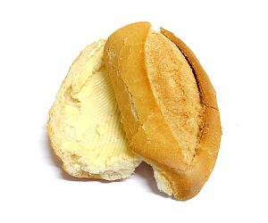 O pão do pobre cai sempre com a manteiga para baixo